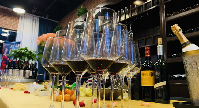 紅酒代理新手應(yīng)(yīng)該如何做?